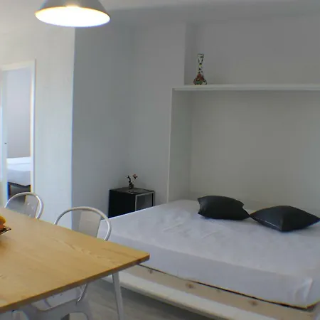Agi Panama Apartment Roses
